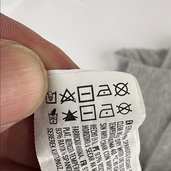 NWOT Forever 21 Ribbed Gray T-Shirt w/Handmade Disney Cinderella Design - Picture 5 of 7